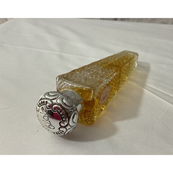 1979 Vintage Avon Bottle California Perfume Trailing Arbutus Cologne .75 oz - Picture 6 of 6